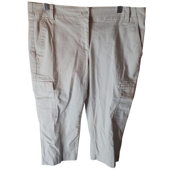 Talbots 8P Signature Cargo Capri Khaki Pants - Picture 1 of 6